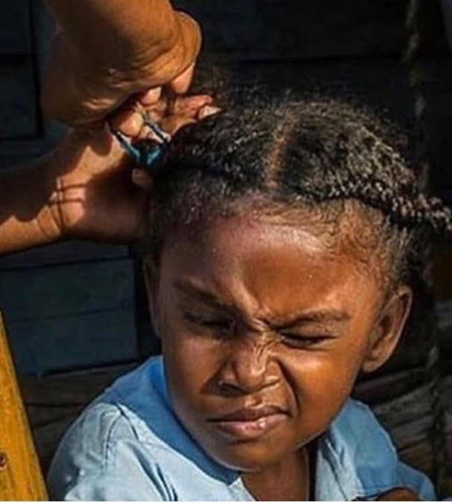 How to Easily Detangle Dry, Natural Hair!!